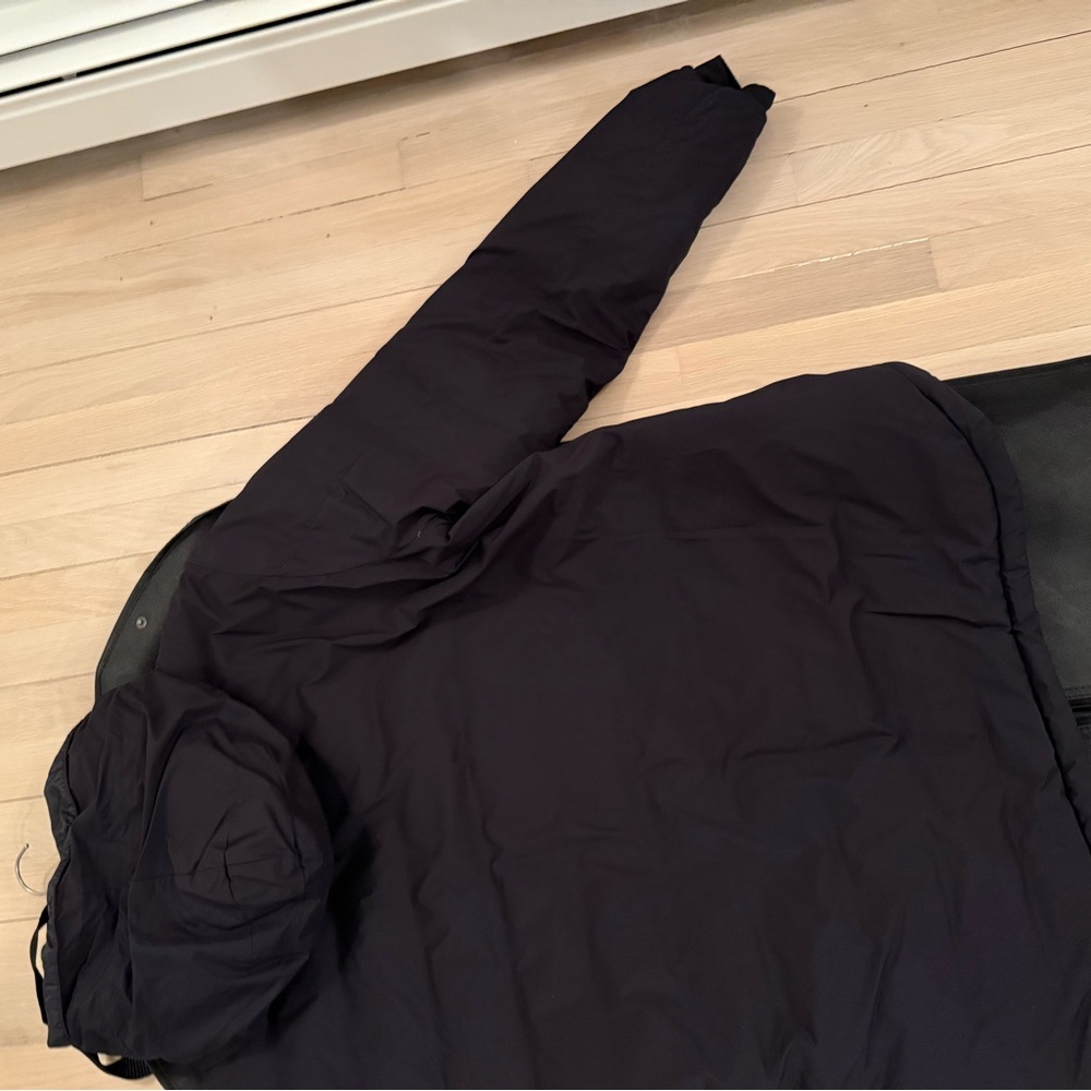 Canada goose black men’s jacket - Picture 6 of 13